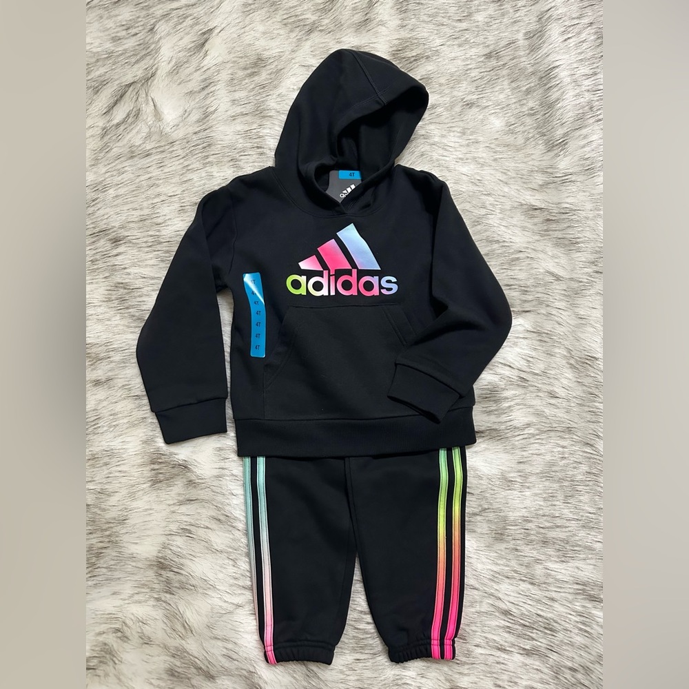 <Adidas> Rainbow 🌈 Multi Colored Logo Sweater & Joggers 4T 🆕 💕🔥